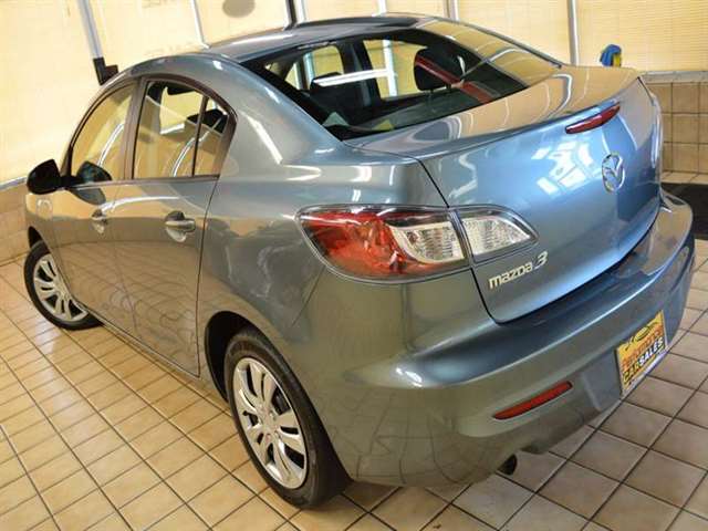 2013 Mazda Mazda3 i SV 4dr Sedan 5A